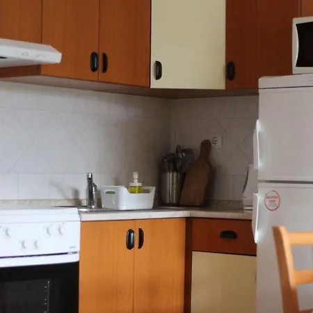Dante Apartment *