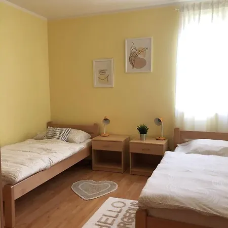 Apartment Dante *